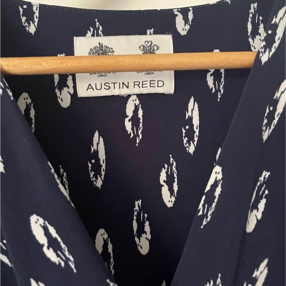 British designer Austin Reed Dress - Picture 2 of 2